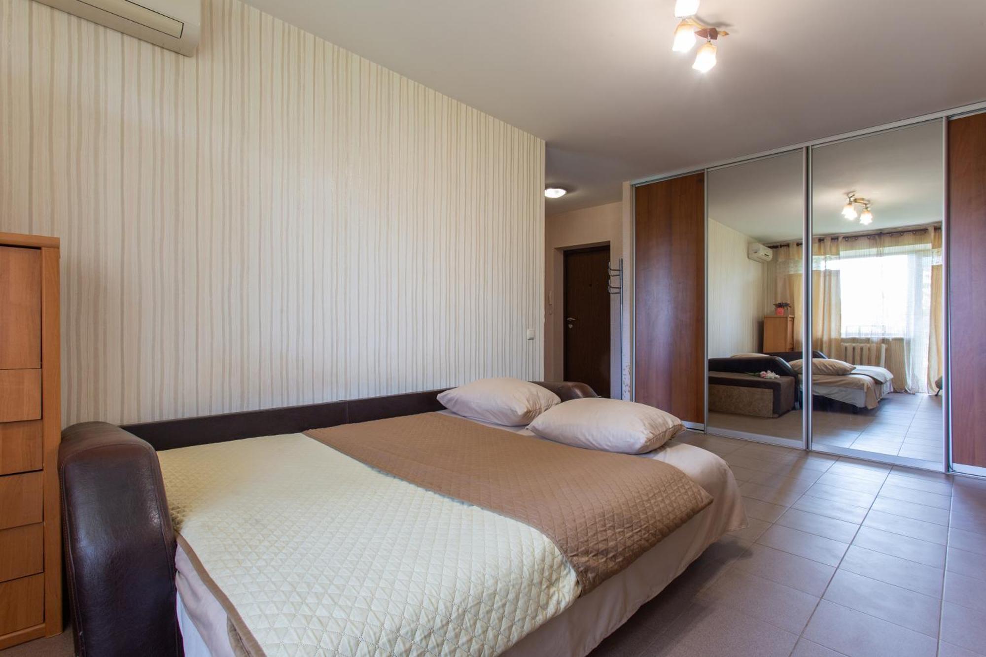 Apartment on 23 Serpnya Kharkiv Bagian luar foto