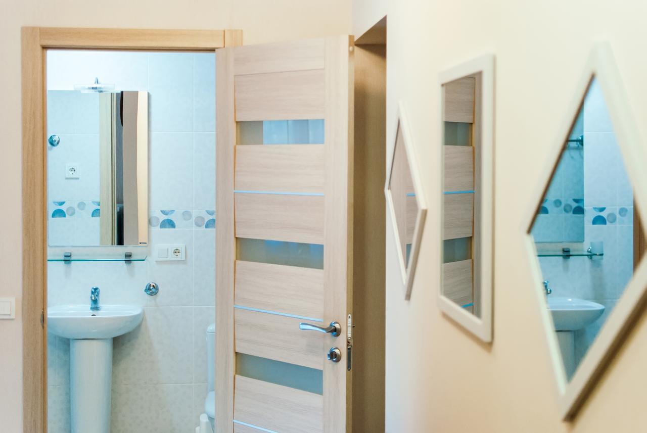 Apartment on 23 Serpnya Kharkiv Bagian luar foto